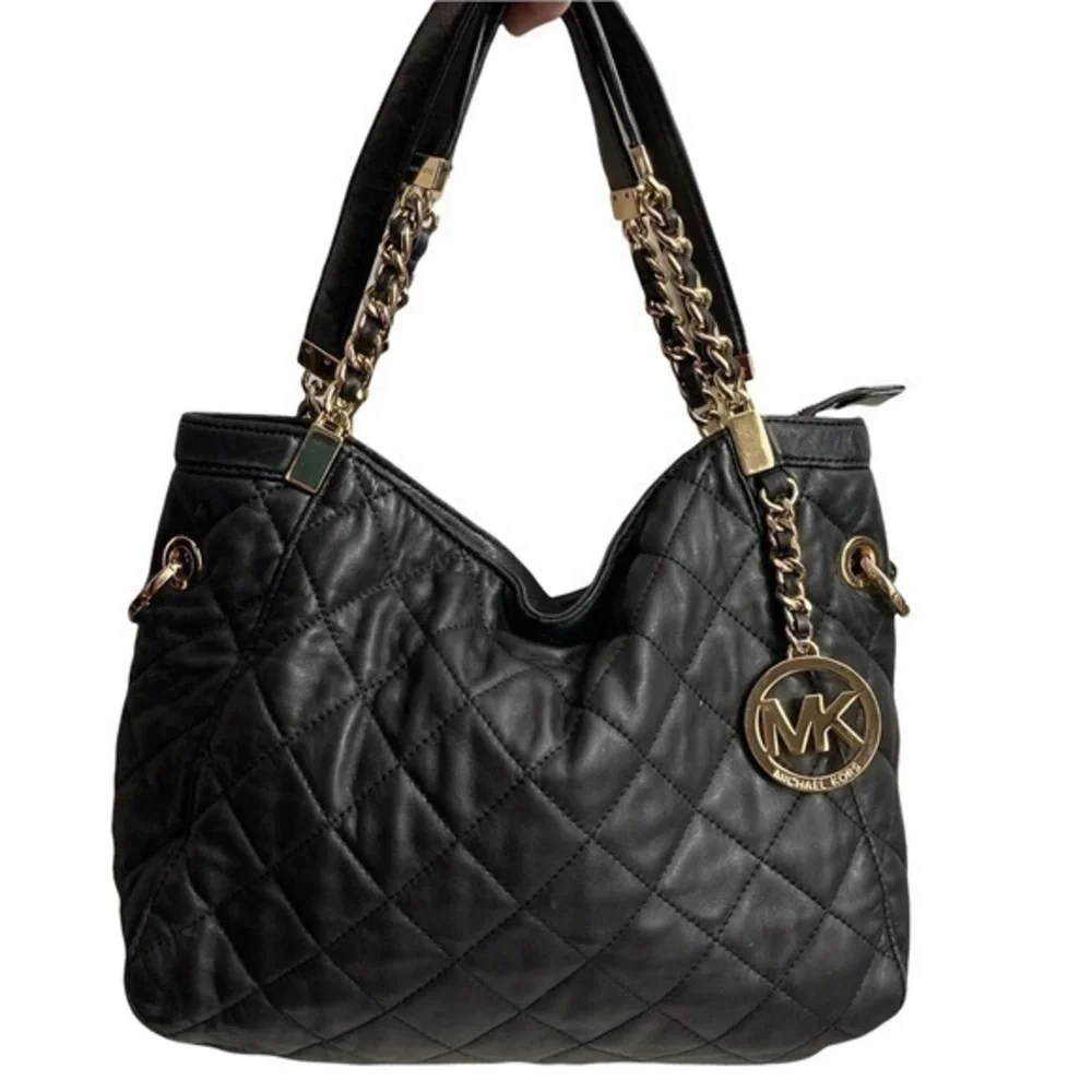 Michael kors black leather quilted bag